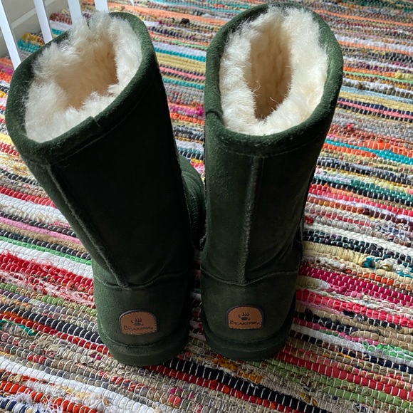 green bearpaw boots